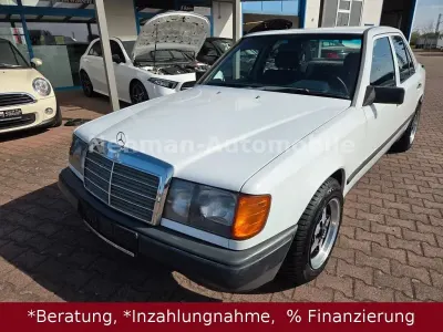 Second-hand Mercedes E200 75 CP (55 kW) 1989 Alb Berlinǎ