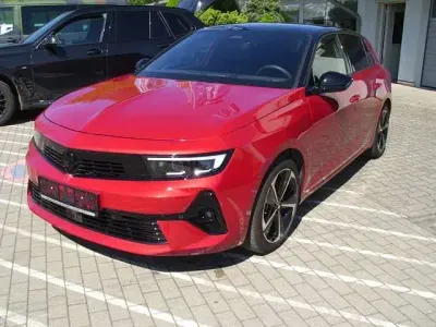 Usata Opel Astra 136 CV (100 kW) 2024 Rosso Utilitaria