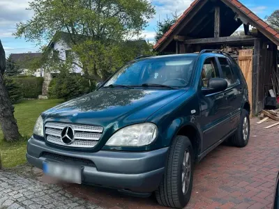 Brugt Mercedes ML320 218 HK (160 kW) 1997 Grøn SUV