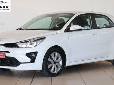 Begagnad Kia Rio Vision 101 HK (74 kW) 2022 Vit Sedan