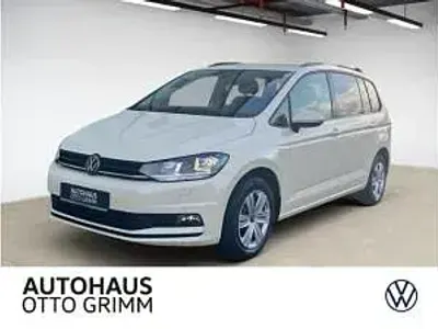 Neu VW Touran 150 PS (110 kW) 2026 Beige (beige (hellelfenbein)) Van / Kleinbus