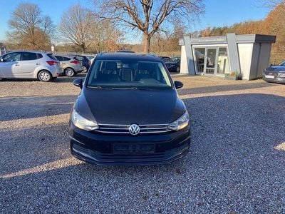 Schwarz Gebraucht 2016 VW Touran Comfortline Van / Kleinbus | 9.980 € (Teuer)