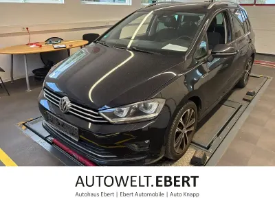 Gebraucht VW Golf VII LOUNGE 125 PS (91 kW) 2016 Deep black perleffekt