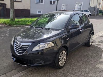 gebraucht Lancia Ypsilon 1.2 Silver 1. Hand und gepflegt