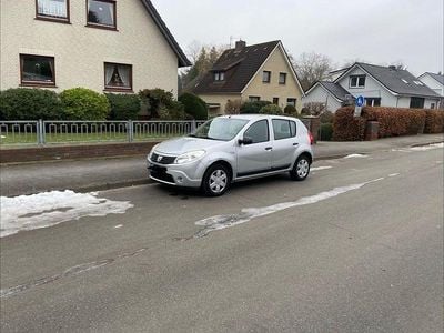 Silber Gebraucht 2010 Dacia Sandero Limousine | 1.400 € (Superpreis)