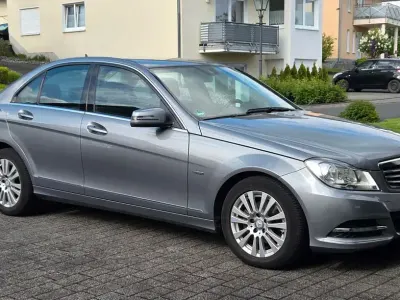 Gebraucht Mercedes C200 Elegance 136 PS (100 kW) 2011 Silber Limousine