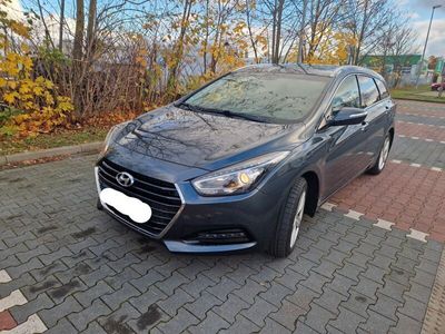 gebraucht Hyundai i40 Kombi blue 1.7 CRDi Trend TÜV NEU Scheckheft