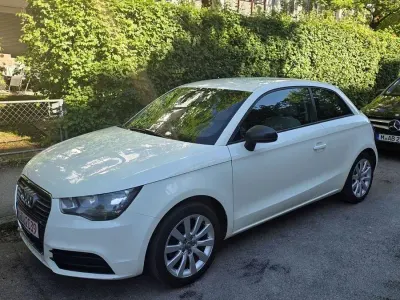 Gebraucht Audi A1 90 PS (66 kW) 2011 Weiß Kleinwagen