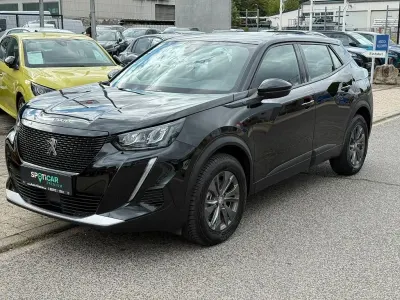 Gebraucht Peugeot e-2008 Active 56 kW (77 PS) 2021 Schwarz SUV