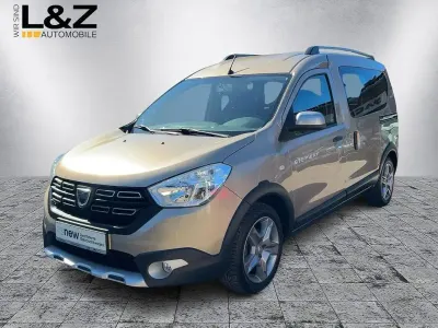 Gebraucht Dacia Dokker Stepway 95 PS (69 kW) 2019 Beige Van / Kleinbus