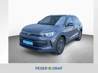 Gebraucht VW Tiguan Goal 193 PS (141 kW) 2025 Delfingrau metallic SUV