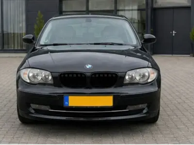 Usata BMW 116 122 CV (89 kW) 2007 Argento Utilitaria