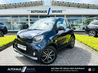Gebraucht Smart ForTwo Electric Drive Exclusive 60 kW (82 PS) 2024 Bodypanels in sapphire blue Cabrio
