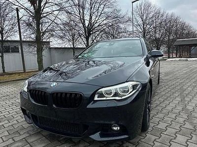 Gebraucht BMW 530 M Sport 258 PS (189 kW) 2015 Schwarz Kombi