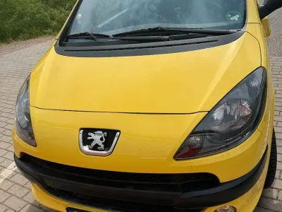 Occasion Peugeot 1007 Premium 109 PK (80 kW) 2005 Geel MPV