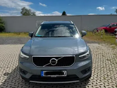 Gebraucht Volvo XC40 Momentum 129 PS (94 kW) 2021 Grau SUV
