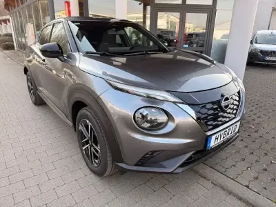 Neu Nissan Juke N-Connecta 143 PS (105 kW) 2026 Grau SUV
