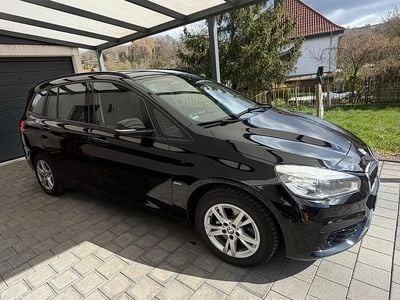 Gebraucht BMW 218 Sport Line 150 PS (110 kW) 2017 Schwarz Kombi