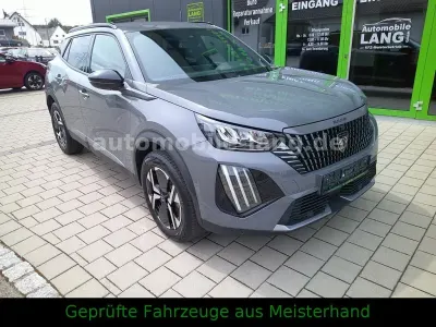 Gebraucht Peugeot 2008 Allure 145 PS (106 kW) 2025 Lackierung seleniumgrau/typ a SUV