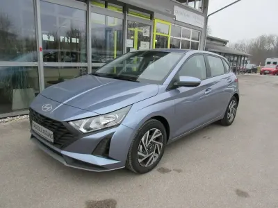 Gebraucht Hyundai i20 Comfort 79 PS (58 kW) 2024 Blau Kleinwagen