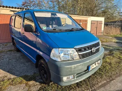 Gebraucht Toyota HiAce 117 PS (86 kW) 2010 Blau Van