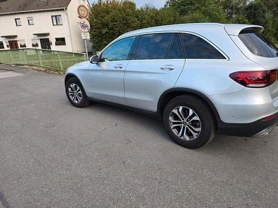 Gebraucht Mercedes GLC200 163 PS (119 kW) 2019 Silber SUV