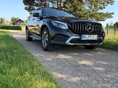 Gebraucht Mercedes GLC250 AMG line 204 PS (150 kW) 2017 Schwarz SUV