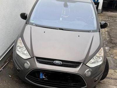 Braun Gebraucht 2013 Ford S-MAX S Van / Kleinbus | 6.200 € (Fairer Preis)