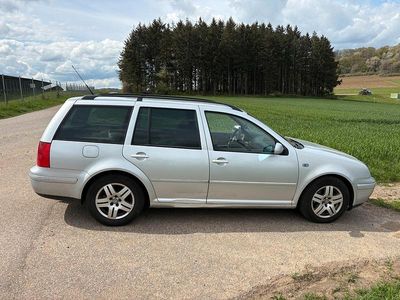 Second-hand VW Bora 131 CP (96 kW) 2002 Argintiu Break