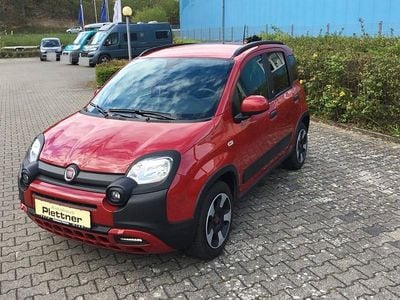 Second-hand Fiat Panda Cross Cross 69 CP (50 kW) 2023 Roșu Hatchback