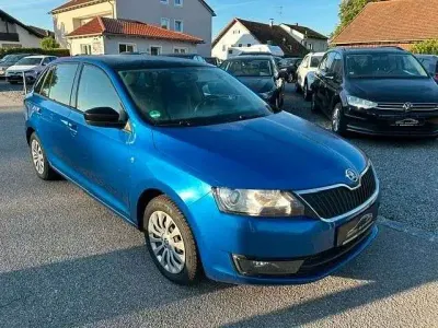 Gebraucht Skoda Rapid Style 105 PS (77 kW) 2014 Blau Kleinwagen