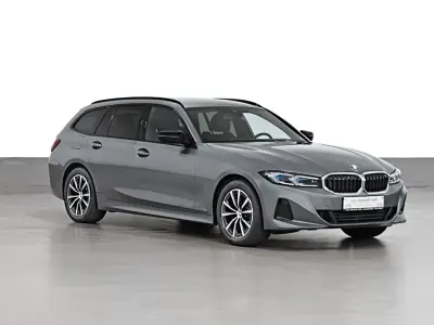 Gebraucht BMW 320 Sport Line 190 PS (139 kW) 2023 Grau Limousine