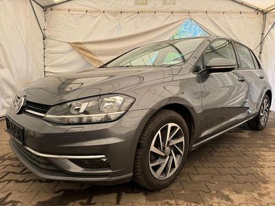Używany VW Golf VII Sound 86 KM (63 kW) 2017 Szary Sedan/Limuzyna