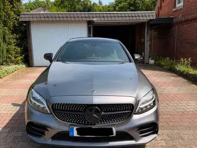 Gebraucht Mercedes C180 AMG line 156 PS (114 kW) 2018 Grau Coupé