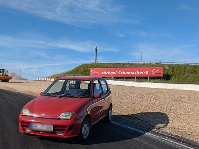 Second-hand Fiat Seicento 54 CP (39 kW) 2000 Roșu Hatchback
