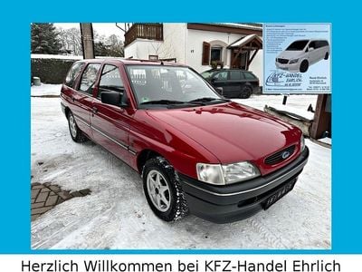 Rot Gebraucht 1993 Ford Escort Kombi | 3.450 €