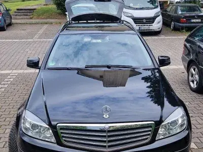 Gebraucht Mercedes C220 Elegance 170 PS (125 kW) 2011 Schwarz Kombi