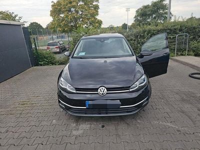 Gebraucht VW Golf VII Join 116 PS (85 kW) 2019 Schwarz Limousine