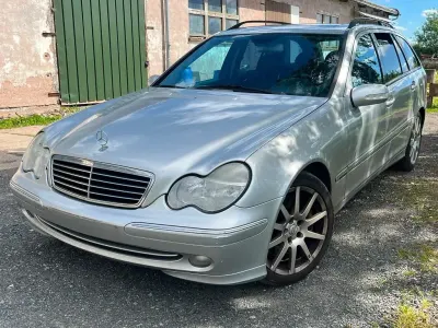Gebraucht Mercedes C200 Elegance 163 PS (119 kW) 2003 Silber Limousine