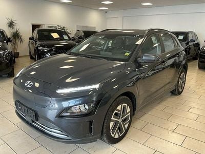 Gebraucht Hyundai Kona Select 100 kW (136 PS) 2023 Grau SUV