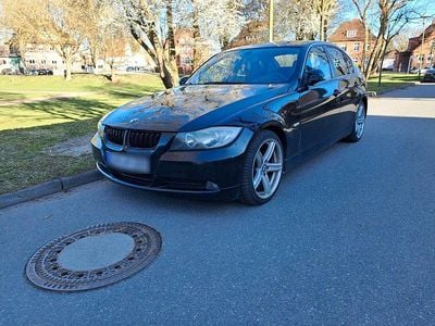 Gebraucht BMW 325 Performance 197 PS (144 kW) 2008 Schwarz Limousine