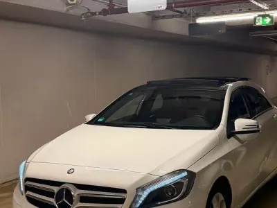 Gebraucht Mercedes A180 122 PS (89 kW) 2013 Weiß Kleinwagen