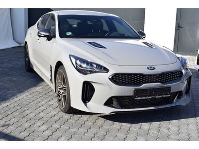 Gebraucht Kia Stinger 366 PS (269 kW) 2021 (c4s) ceramicsilber met Kleinwagen