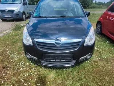 Gebraucht Opel Agila 68 PS (50 kW) 2010 Schwarz Kleinwagen