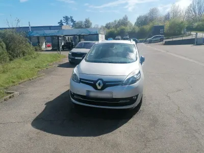 Gebraucht Renault Grand Scénic III Bose Edition 116 PS (85 kW) 2013 Silber Van / Kleinbus