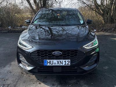 Second-hand Ford Focus ST-Line 125 CP (91 kW) 2023 Negru Berlinǎ