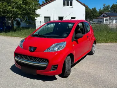 Gebraucht Peugeot 107 67 PS (49 kW) 2011 Rot Kleinwagen