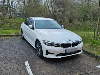 Gebraucht BMW 320e 204 PS (150 kW) 2021 Weiß Limousine