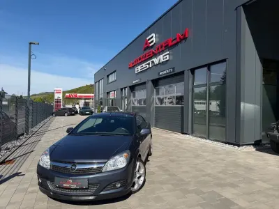 Gebraucht Opel Astra Cabriolet 140 PS (102 kW) 2010 Blau Cabrio