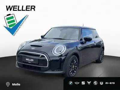 Gebraucht Mini Cooper SE 135 kW (184 PS) 2022 Enigmatic black (schwarz) Kleinwagen